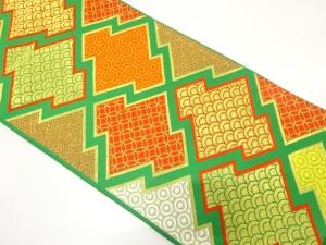 松皮菱に古典柄織り出し　子供帯